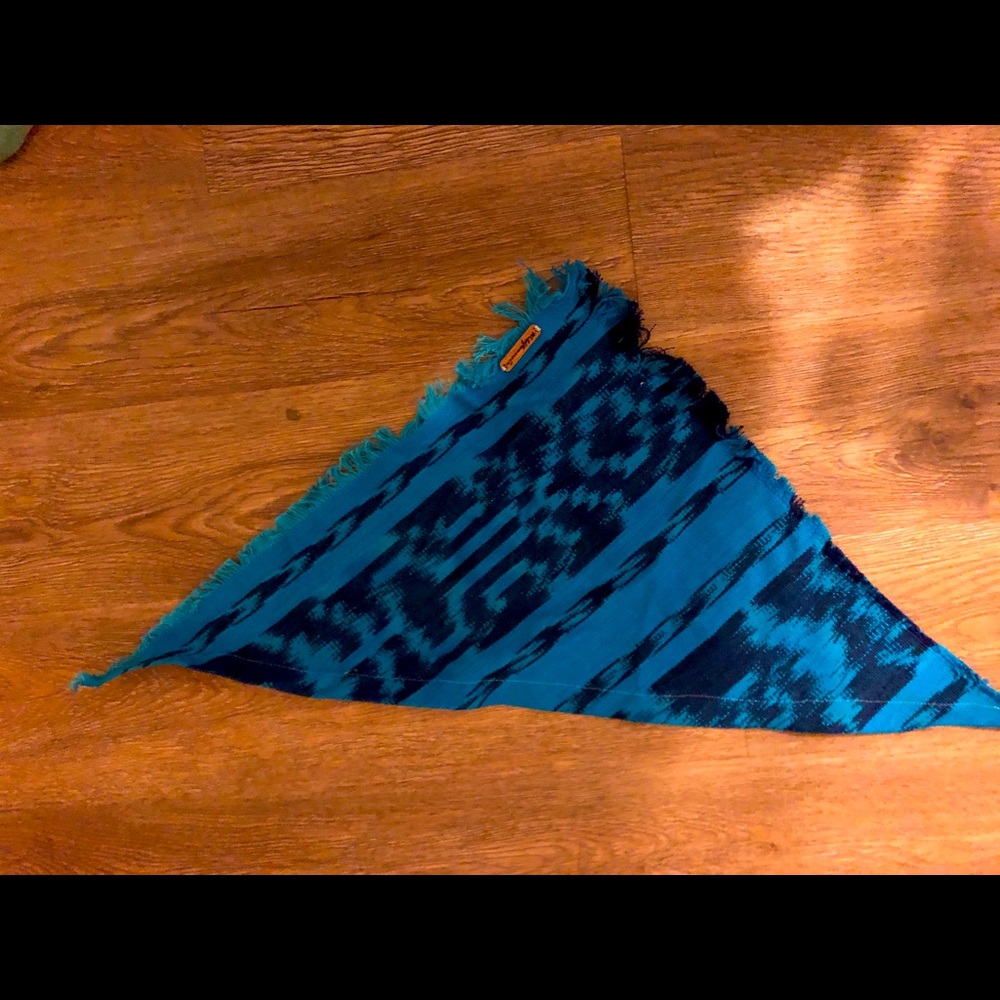 Dog bandana with fringe